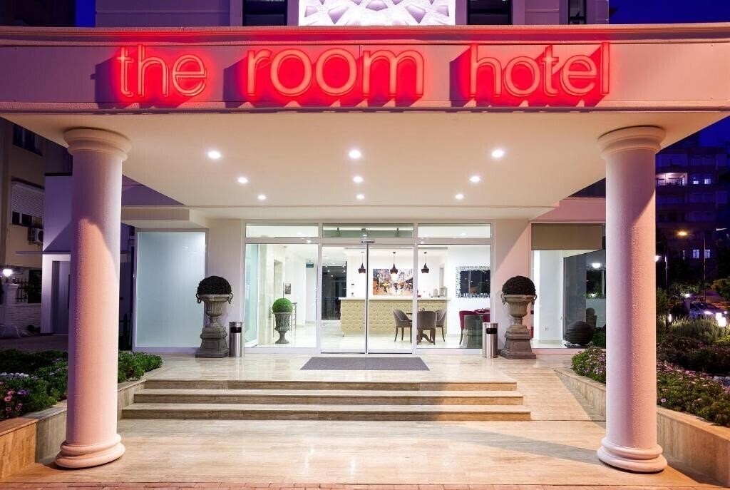 Hotel The Room Hotel & Apartments (ex. Room Hotel) 4*