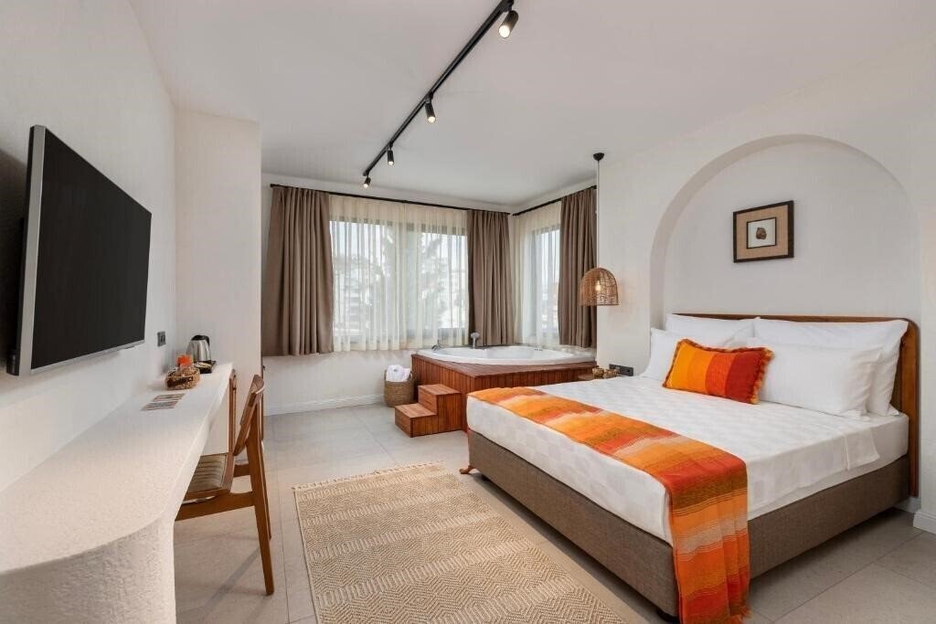 Zdjęcie White Boutique 3*