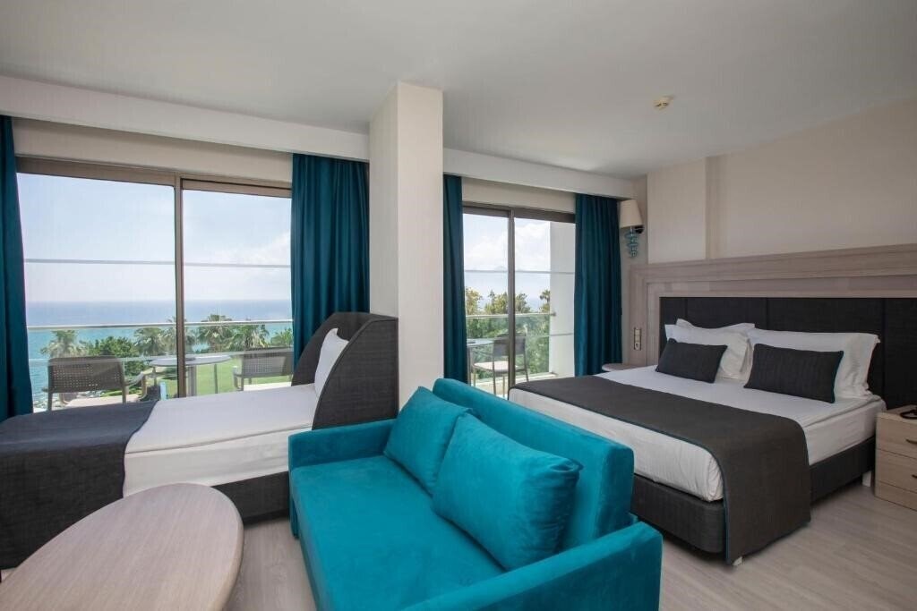 Zdjęcia Club Hotel Falcon 4*