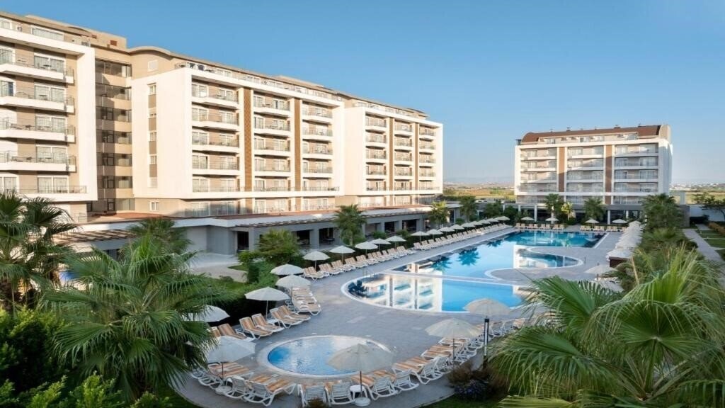 Готель Greenwood Suites Resort 5*
