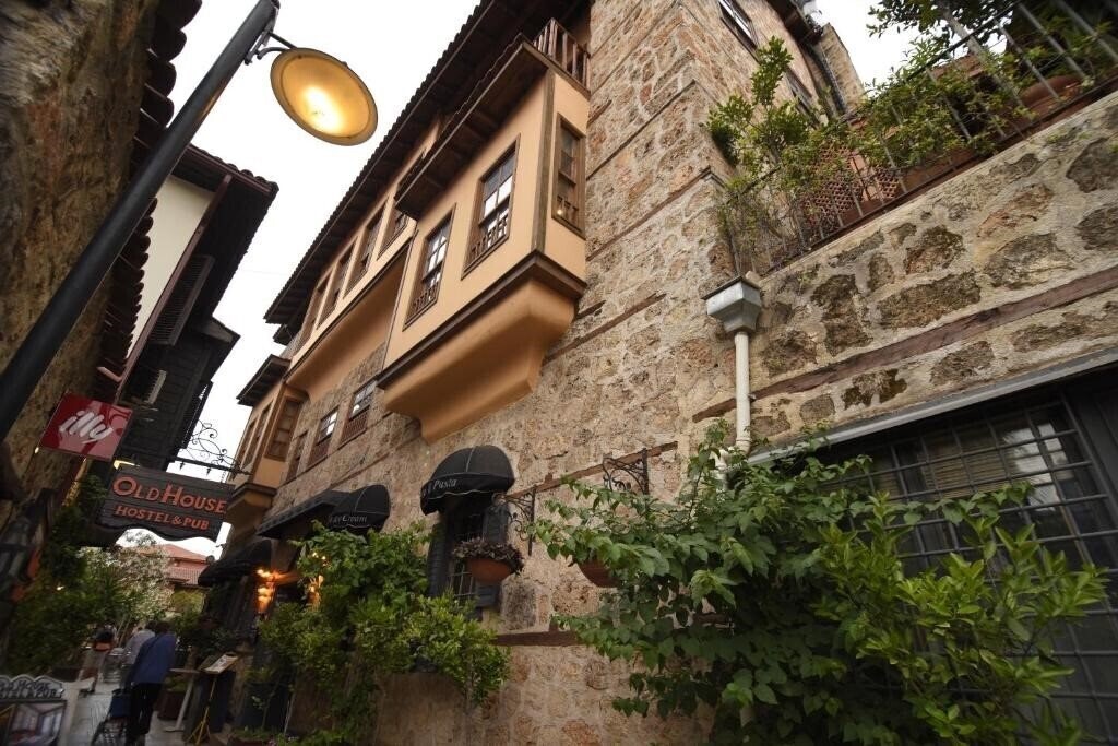 Готель Gazetta Suites 4*