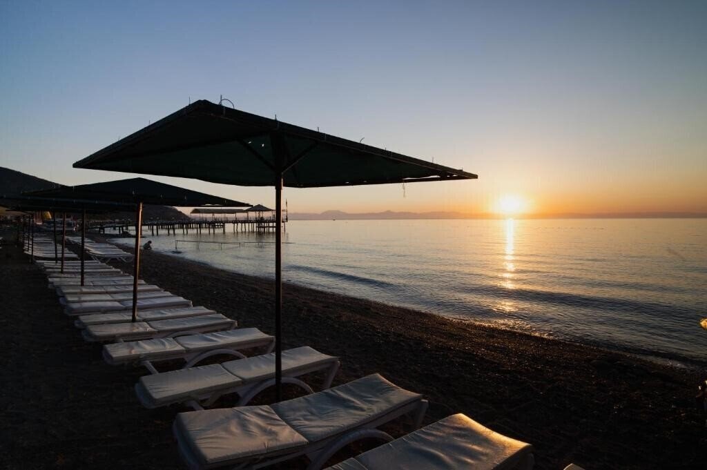 Зображення Grand Hotel Derin 4*