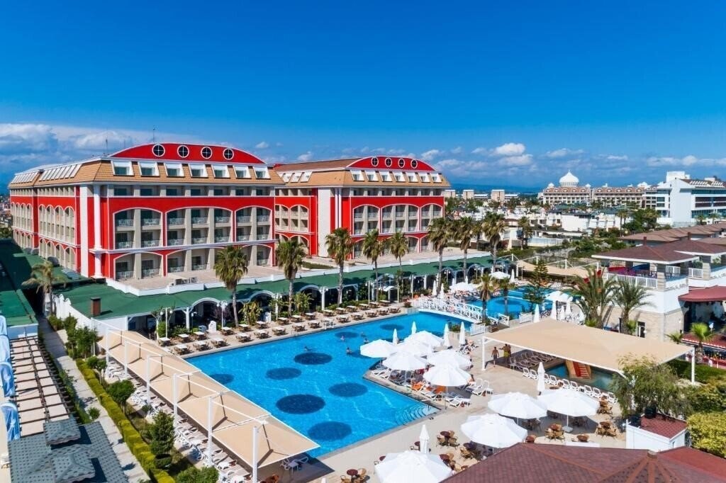 Готель Orange County Resort Hotel Belek (ex. МHoliday Hotels Belek, Vera Mare Resort) 5*