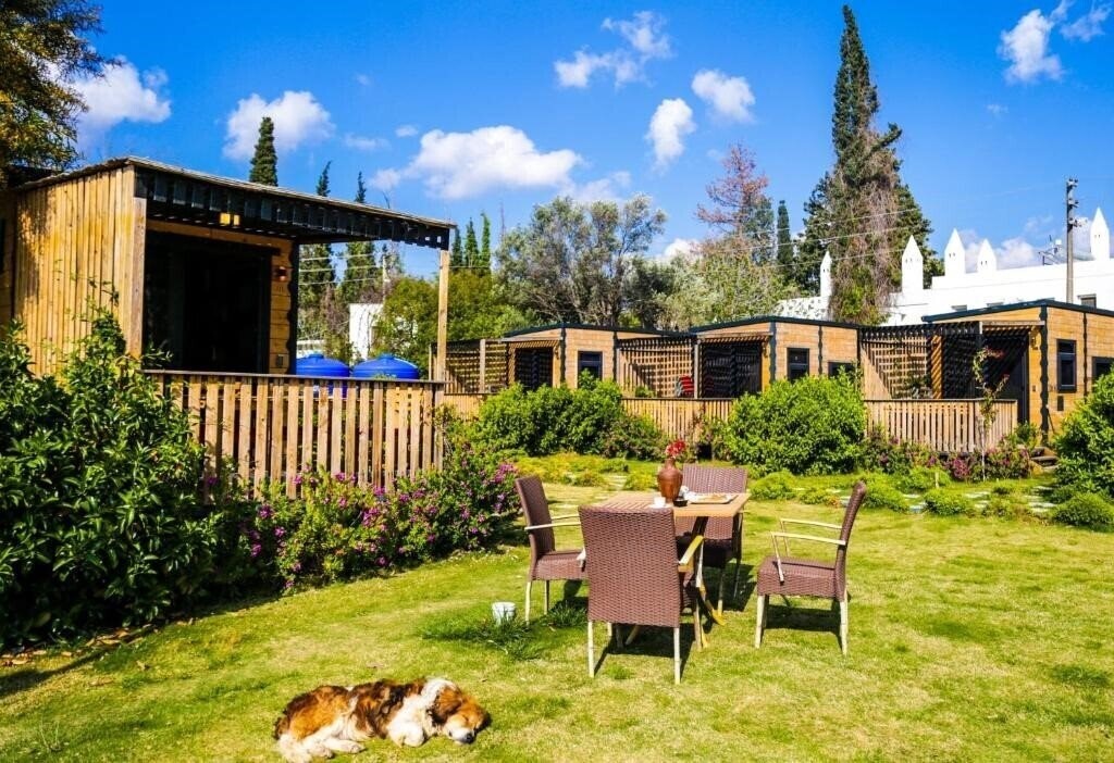 Готель Bitez Tiny House & Beach (ex. Bitez Tiny House Boutique) 3*