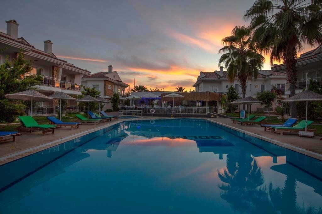 Фото Blue Green Hotel (ex. Poseidon Suites) 3*