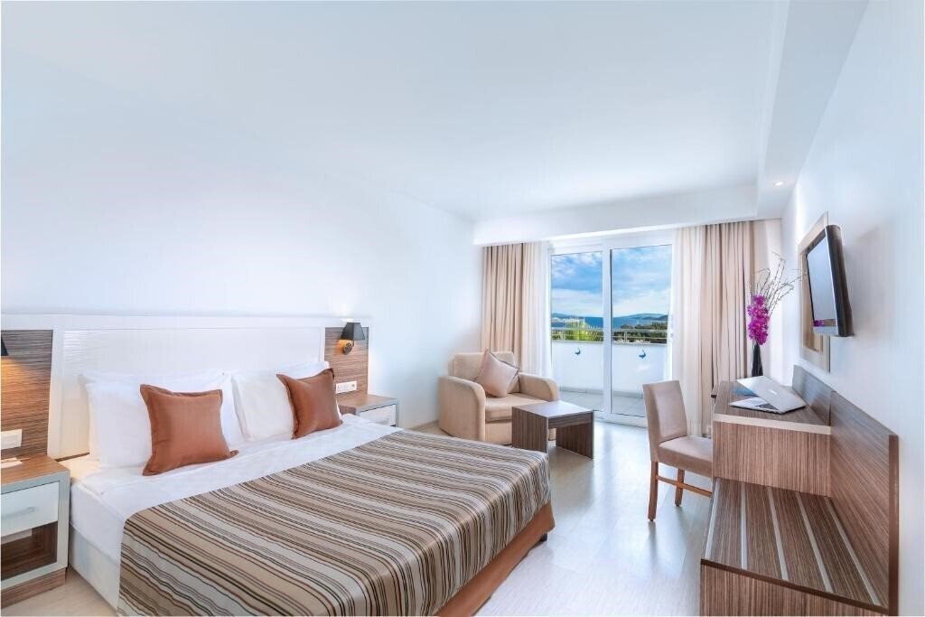 Zdjęcia Club Shark Hotel 4*