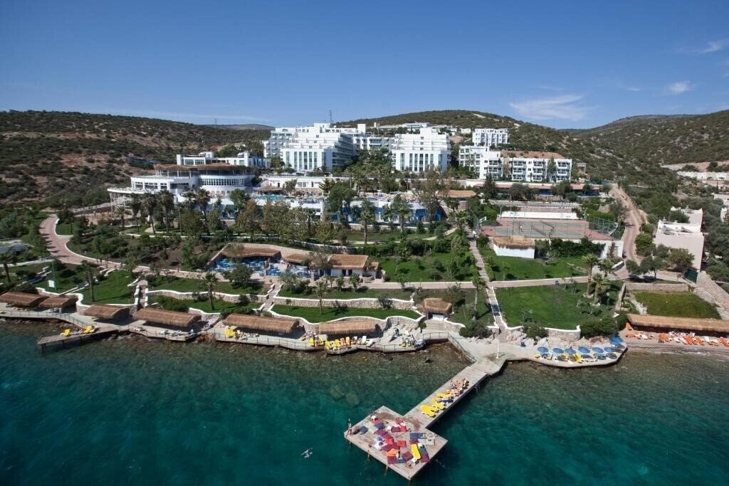 Hotel Bodrum Holiday Resort & SPA (ex. Bodrum Holiday Resort, Majesty Club Hotel Belizia) 5*