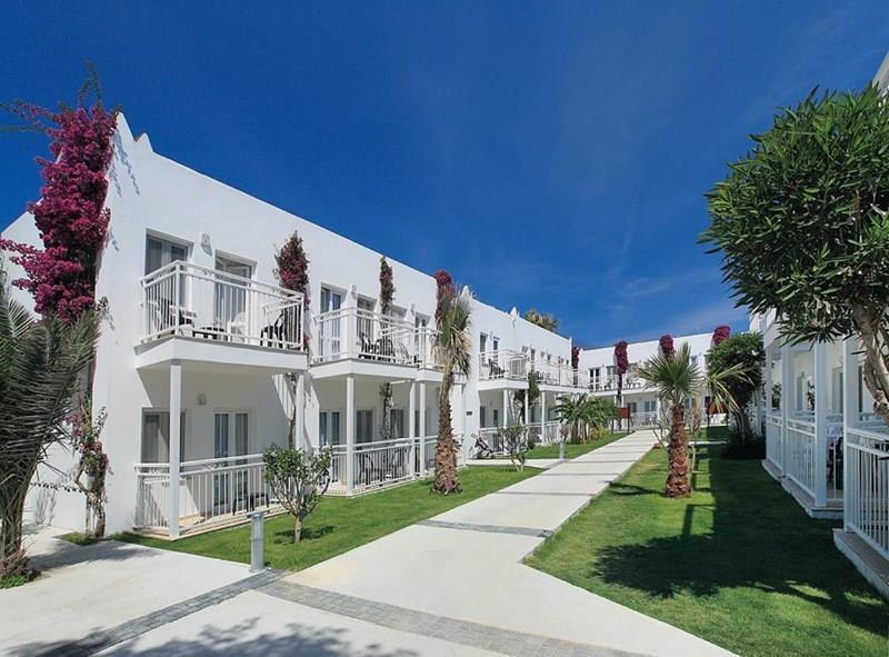 Hotel Club Petunya 3*