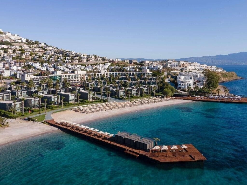 Готель Swissotel Resort Bodrum Beach 5*
