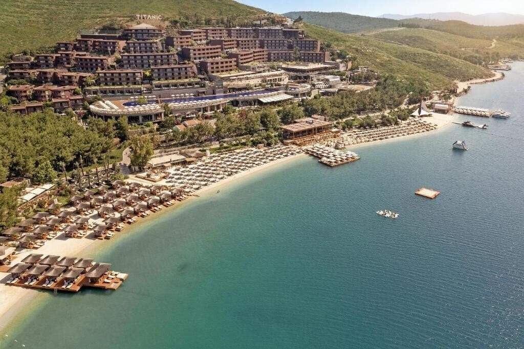 Готель Titanic Deluxe Bodrum 5*