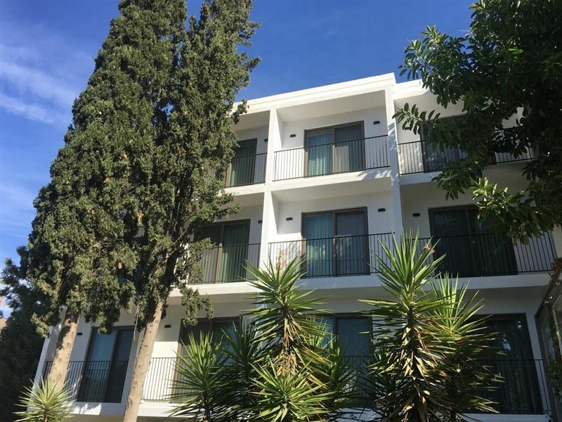 Hotel Liv By Bellazure' Boutique 4*