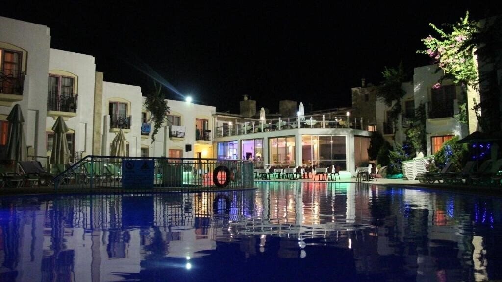 Фотографія Serpina Hotel 3*