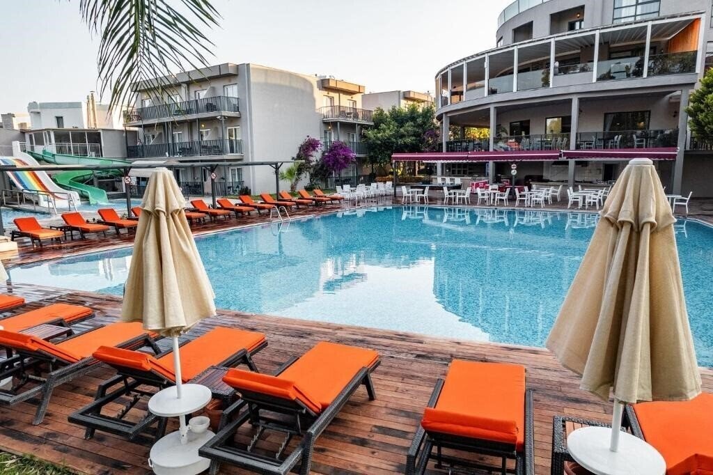 Фотография Bodrum Beach Resort 4*