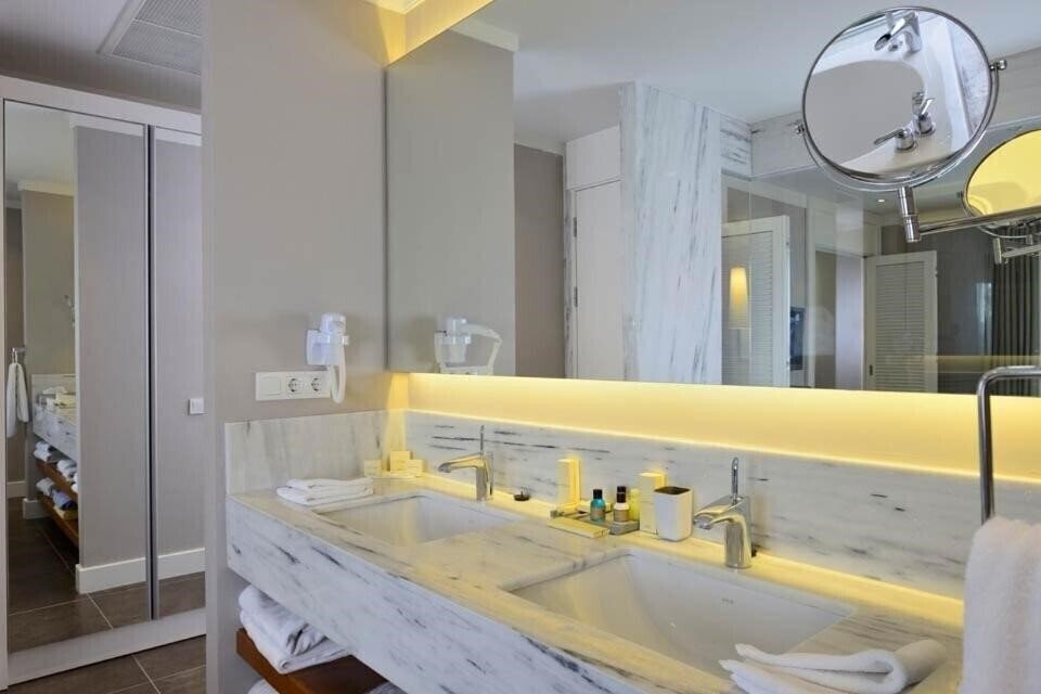 Zdjęcie Sundance Suites Hotel 5*