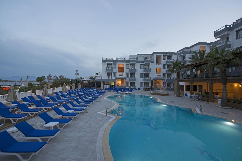 Zdjęcia Smart Holiday Hotel Bodrum (ex. Bella Casa Hotel, Bellacasa Suites & Club, Costa Akkan Suites, Aura Hotel Bodrum) 4*