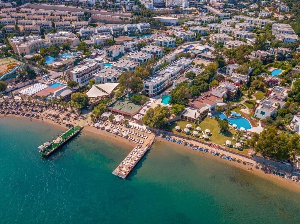 Отель Inone Mucho Selection Hotel (ex. In One Mucho Selection, Ladonia Hotels Breeze Beach Bodrum) 4*
