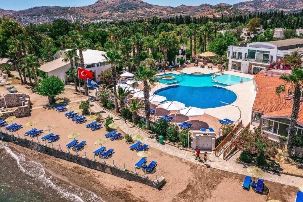 Hotel Club Muskebi 4*