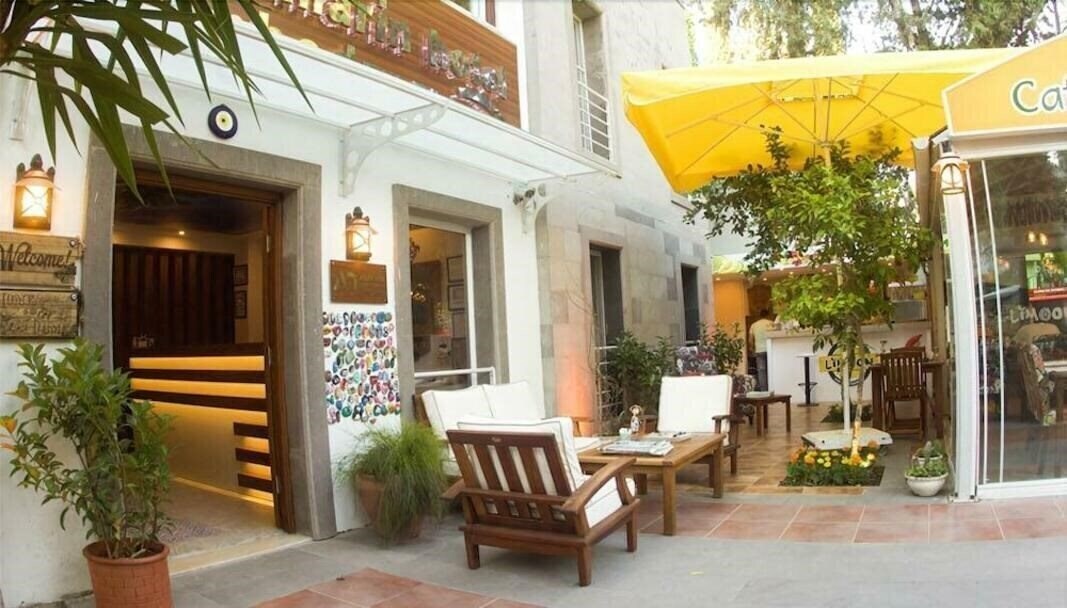 Готель Blue Marin Hotel 4*