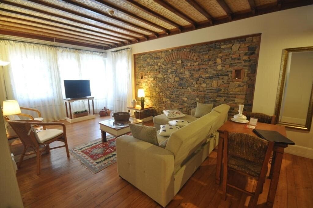 Фотографія El Vino Hotel & Suites 3*