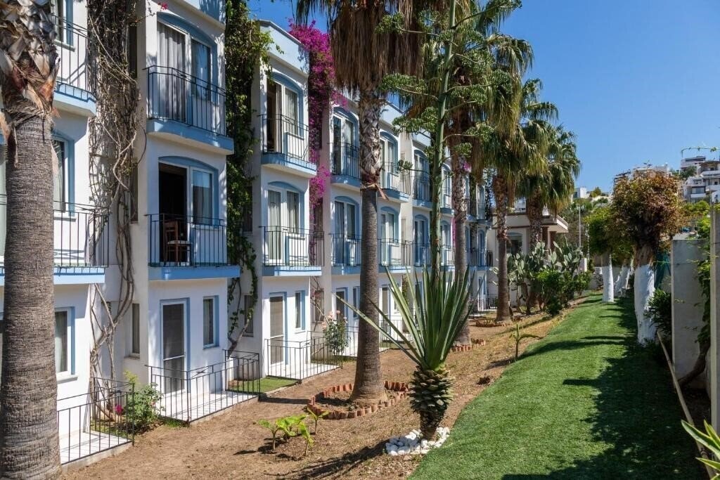 Hotel Smart Stay Beach Bodrum 4*