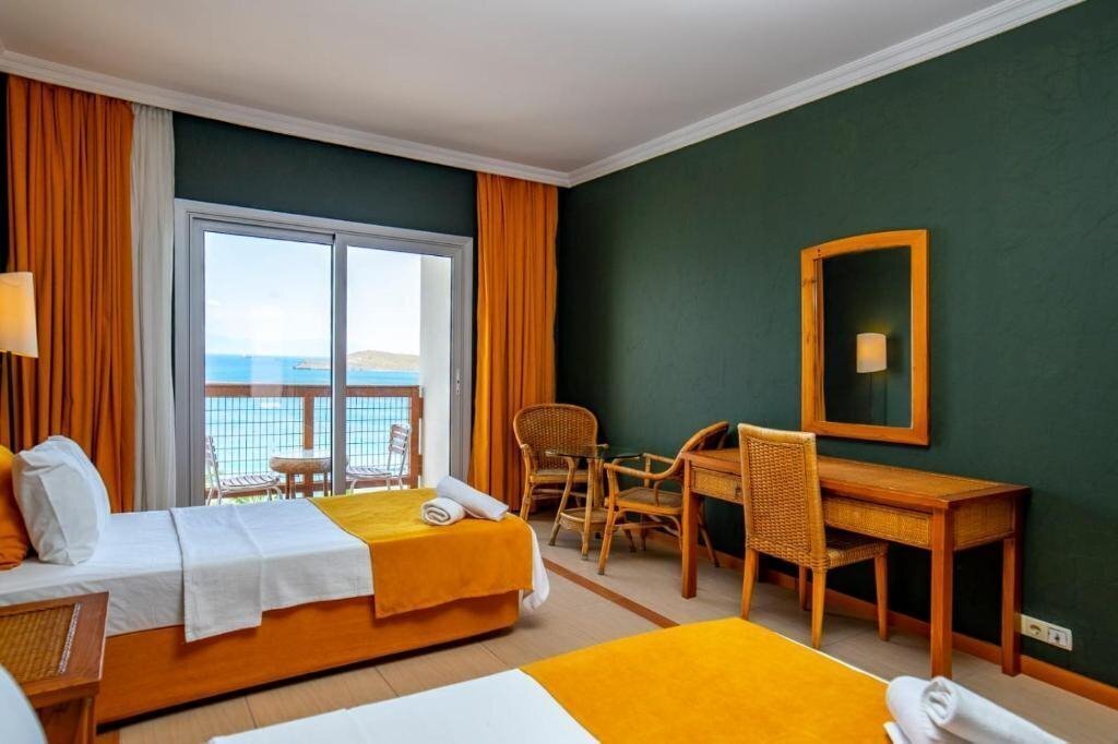 Фотография Middle Town Bodrum Beach Hotel (ex. Prado Bodrum, Palmet Pharus Bodrum, Lighthouse Beach Hotel) 4*