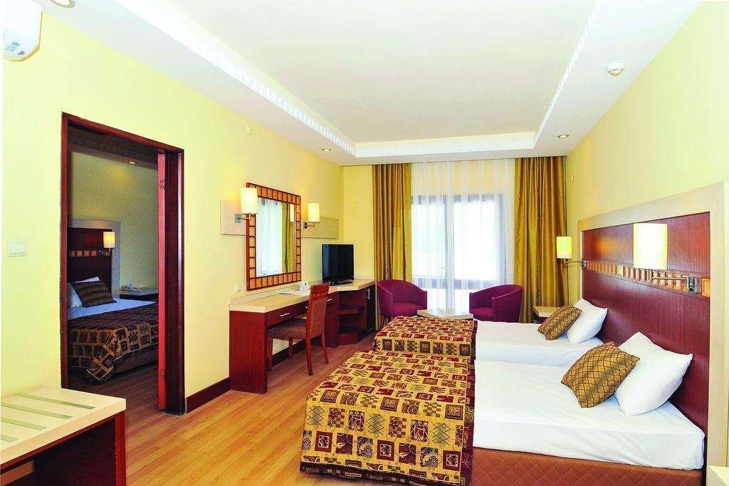 Фото Green Beach Resort 5*