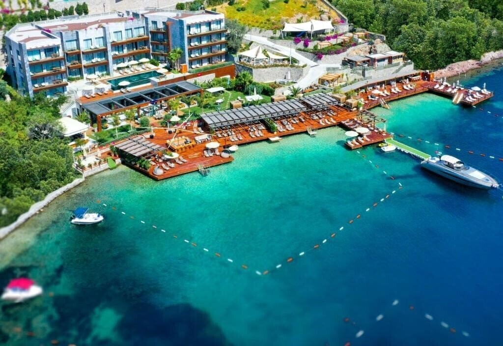 Hotel Mare Deluxe Residence & Villas 4*
