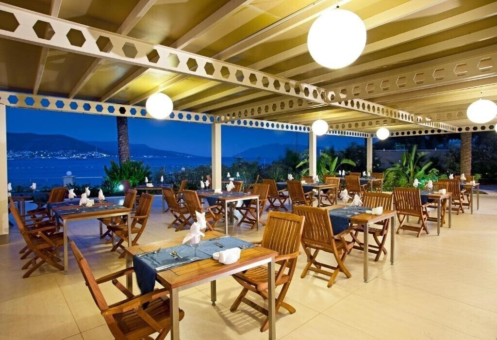 Obraz Salmakis Beach Resort And SPA 5*