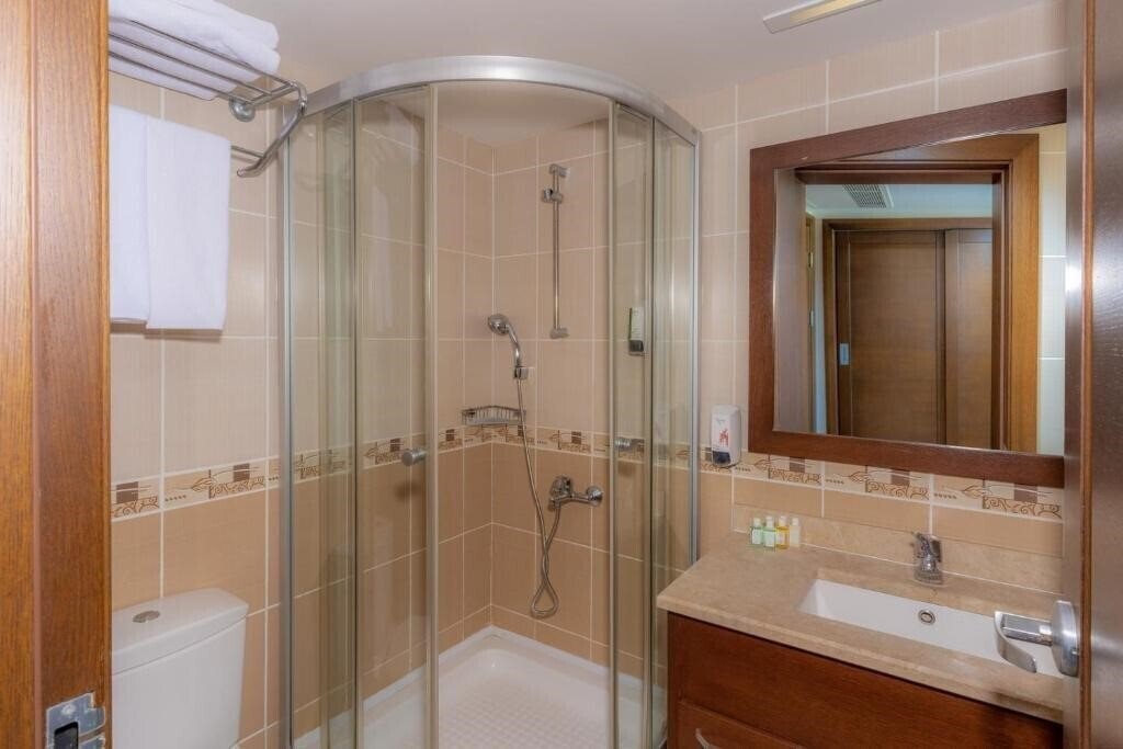 Zdjęcie Latanya Beach Resort Hotel 4*