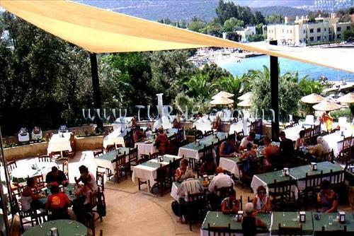 Готель Cande Ora Holiday Village 4*