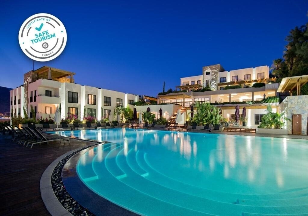 Hotel Ramada Resort Bodrum 4*