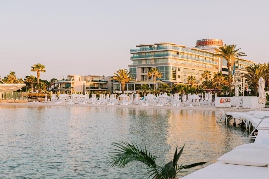 Готель Ilica Hotel SPA & Wellnes Resort 5*