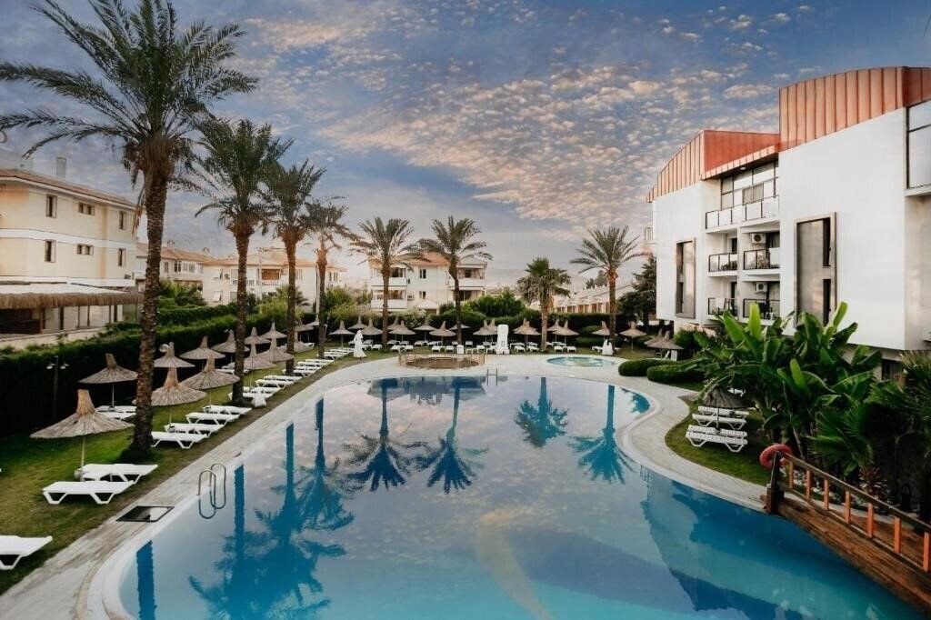 Zdjęcie Piril Thermal 4*