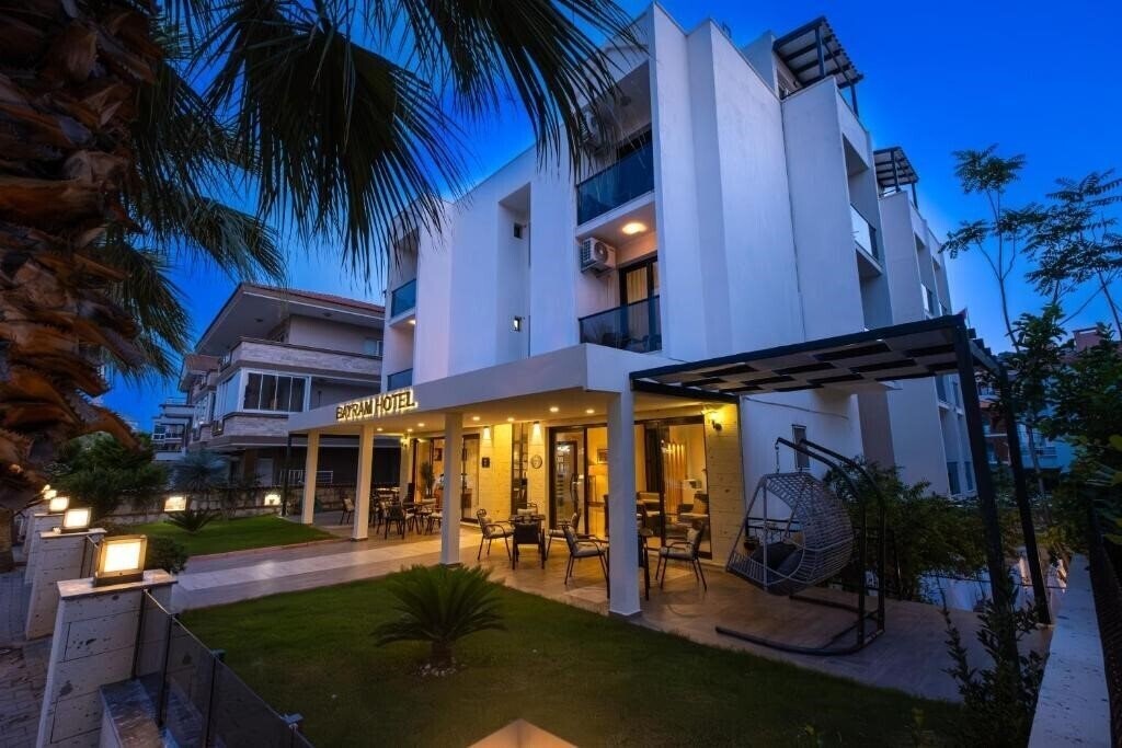 Отель Bayram Otel Cesme 3*