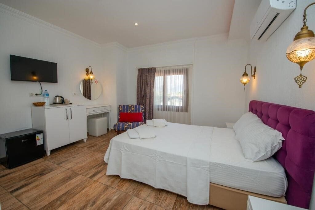 Готель Cennet Life Hotel 3*