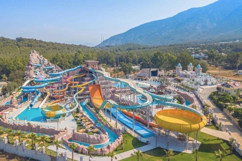 Zdjęcie Orka World Hotel & Aquapark (ex. Orka World Hotel With Aqua Park, Orka World Hotel & Thema Park) 4*