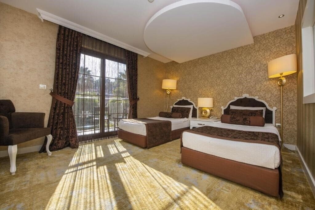 Hotel Han Deluxe Boutique Hotel 4*