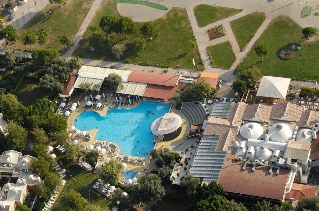 Hotel Club Belcekiz Beach 5*