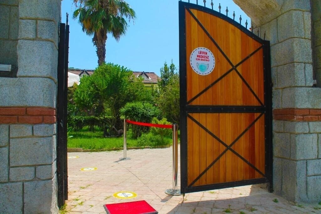 Hotel Carmina Hotel Ovacık 3*