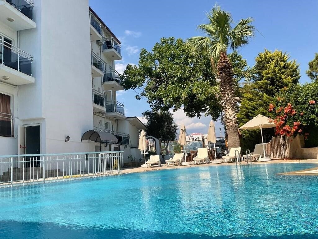 Hotel Mia Casa Hotel (ex. Manaspark Calis) 3*