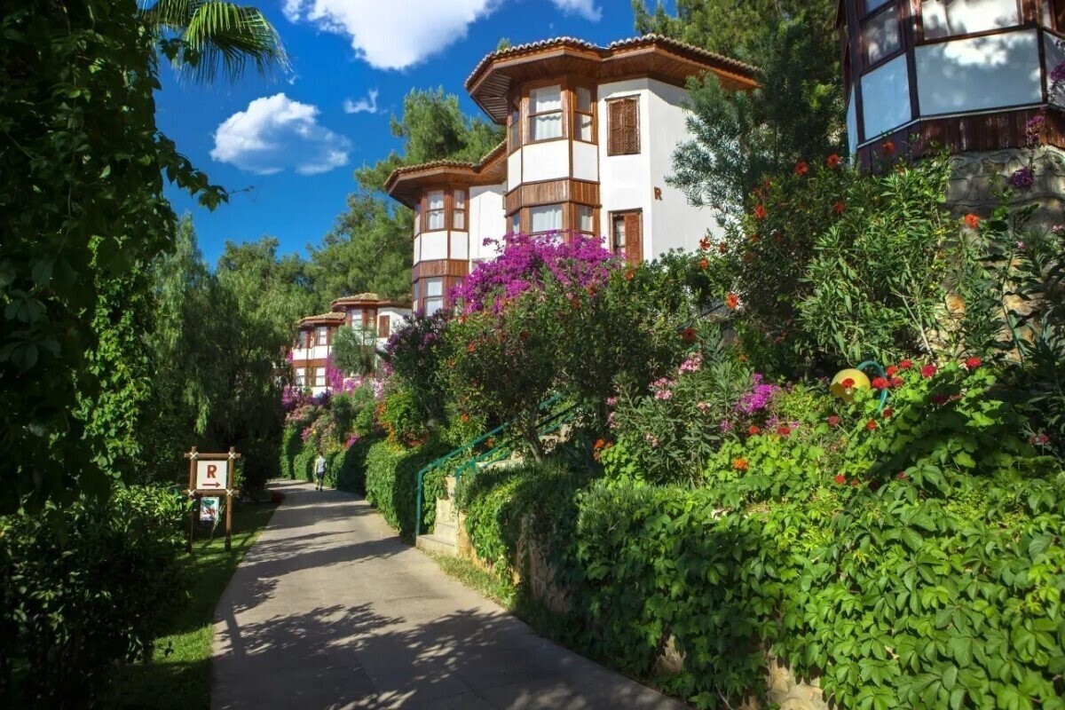 Фотографія Club & Hotel Letoonia 5*