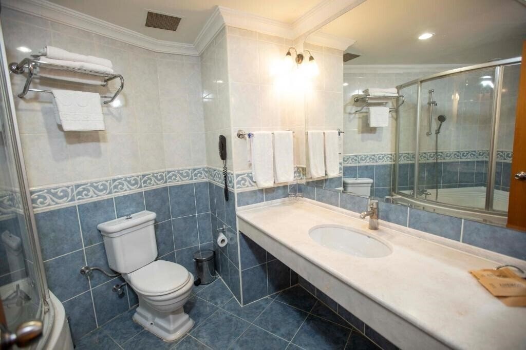 Фотографія Anemon Manisa Otel 4*