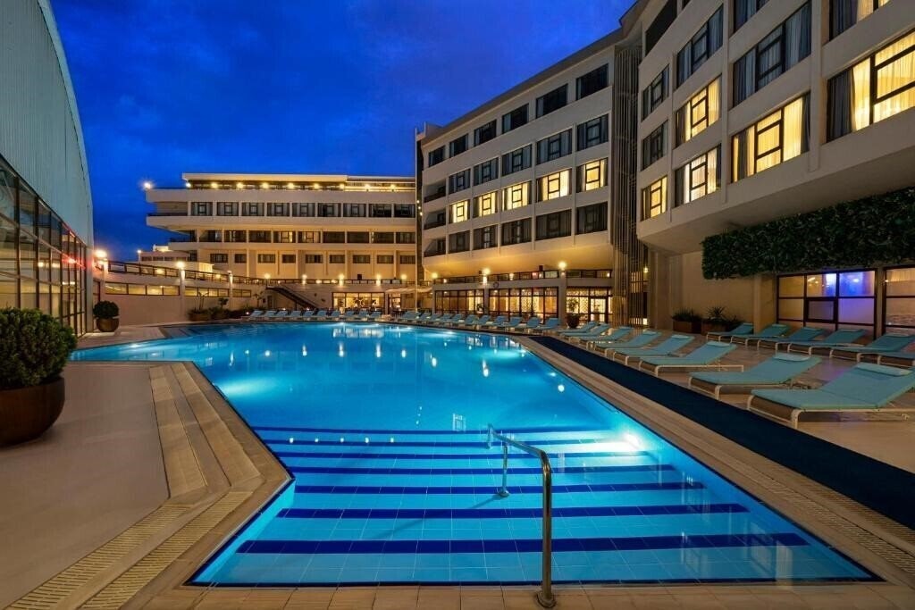 Отель Kaya Izmir Thermal & Convention 5*
