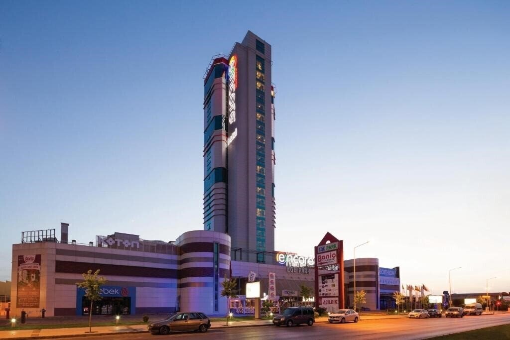 Zdjęcie Ramada Encore By Wyndham Izmir 4*