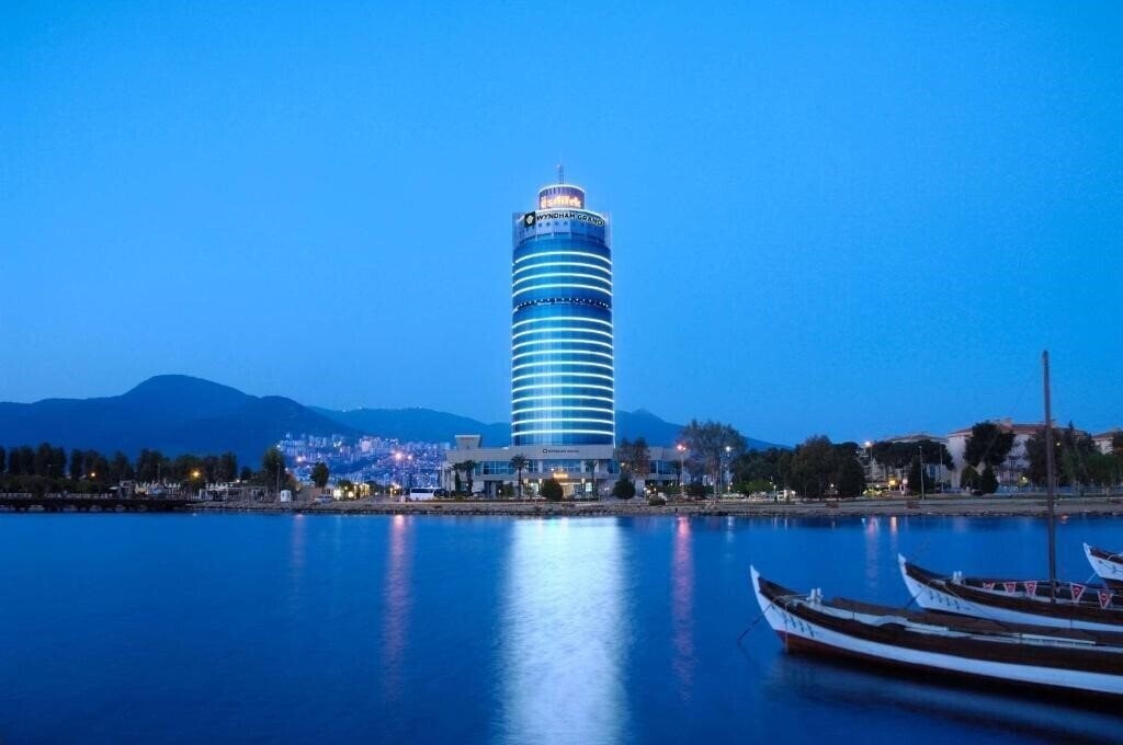 Zdjęcia Wyndham Grand Izmir Ozdilek 5*
