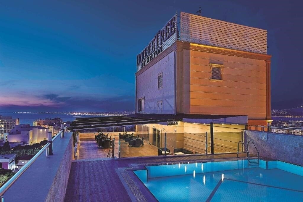 Zdjęcia DoubleTree by Hilton Izmir Alsancak 4*