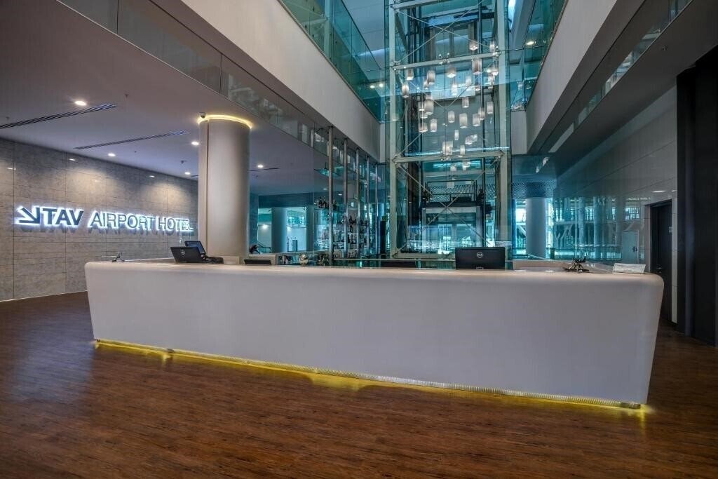 Фотографія Tav Airport Hotel Izmir 4*