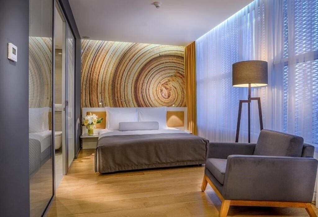 Готель Tav Airport Hotel Izmir 4*