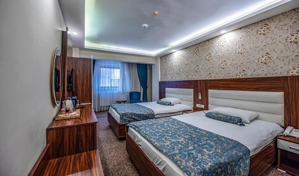 Фотографія Izmir Madi Otel 4*