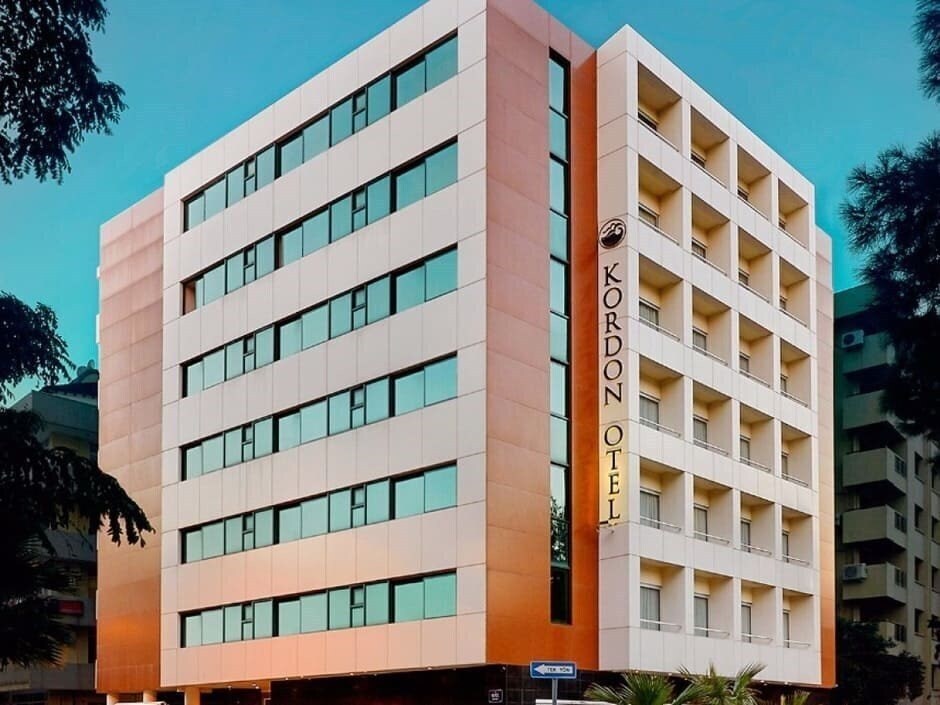 Hotel Kordon Alsancak 3*